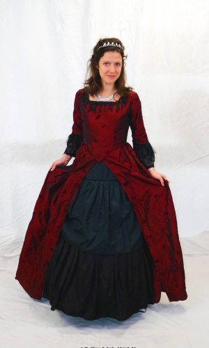 robe rouge noir XVIIIe