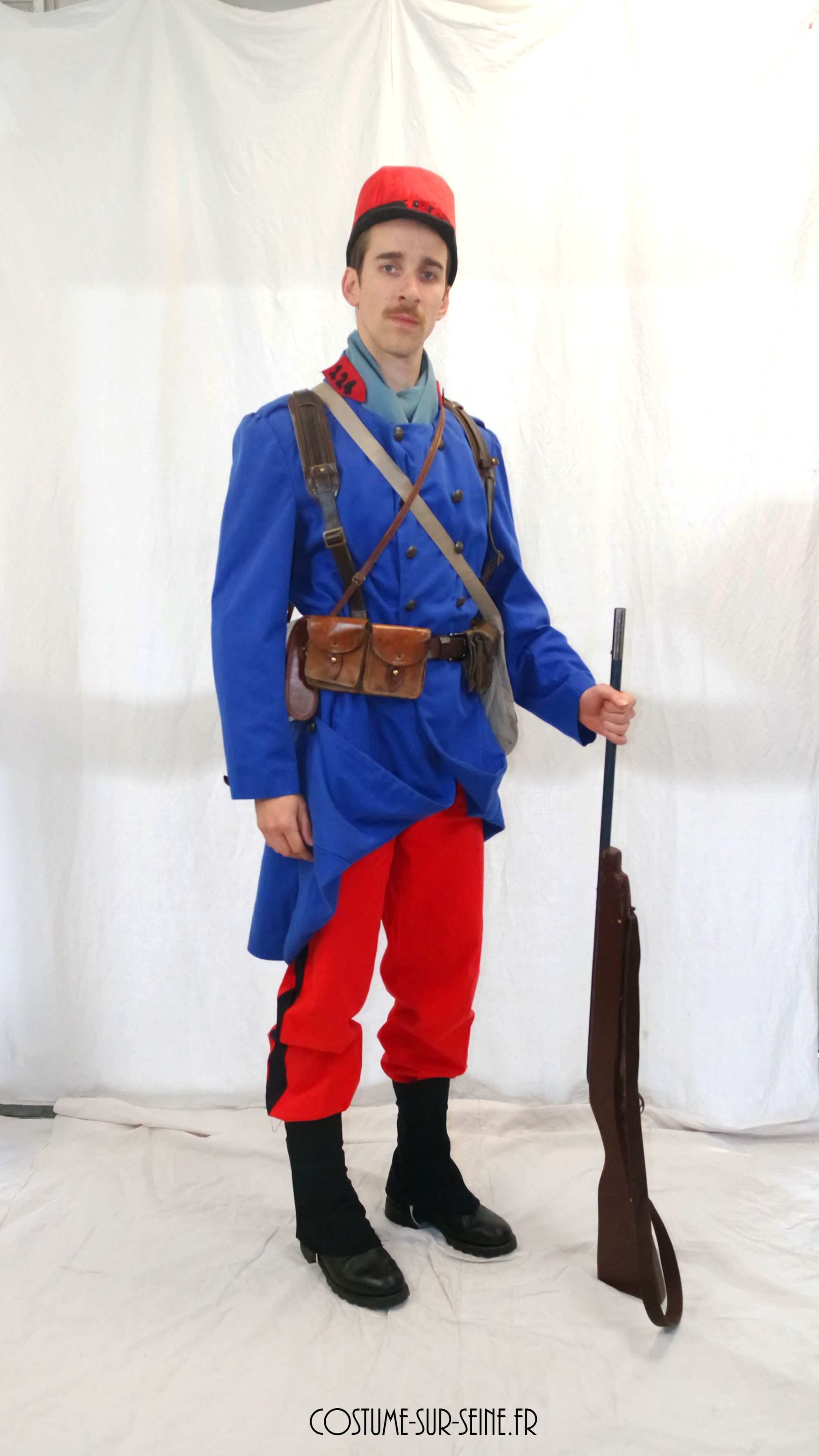 costumes-de-soldats-fantassin-piou-piou-pour-le-centenaire-de-la-guerre