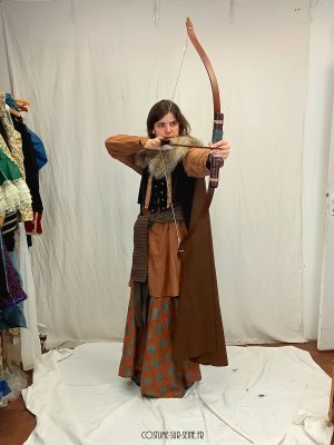 guerrière moyen-age avec Arc